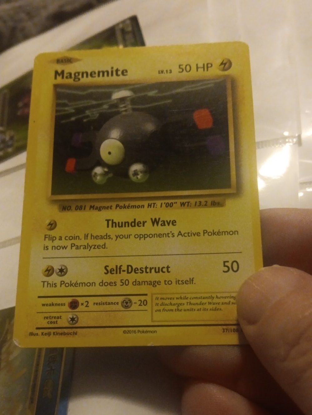 Pokemon Magnemite Card - Yellow